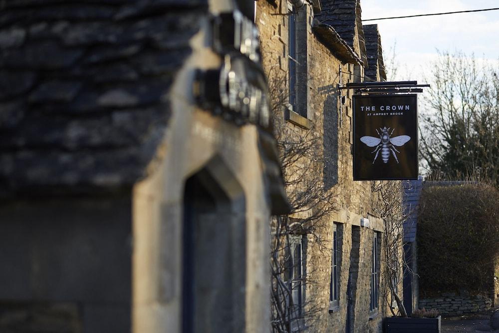 The Crown Of Crucis Country Inn And Hotel Cirencester Exteriér fotografie