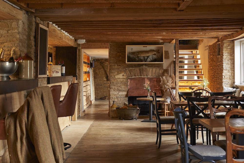 The Crown Of Crucis Country Inn And Hotel Cirencester Exteriér fotografie