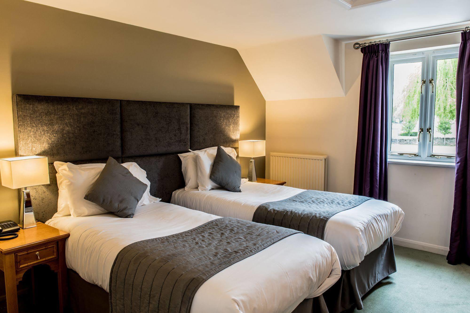 The Crown Of Crucis Country Inn And Hotel Cirencester Exteriér fotografie